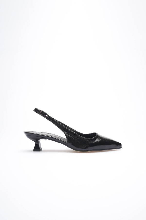 Kadın Siyah Kırışık Rugan Sivri Burun Slingback Kısa Topuklu Ayakkabı TR20MS04C