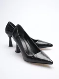 Siyah Kroko Sivri Burun Orta Topuklu Kadın Stiletto TR20MS02F