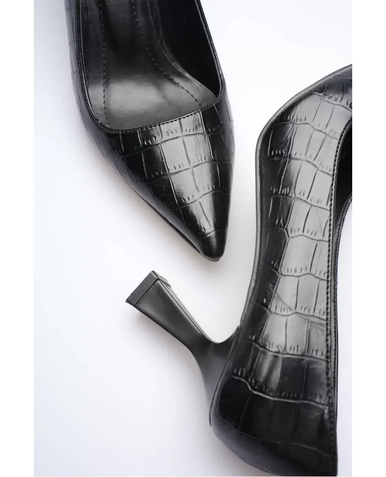 Siyah Kroko Sivri Burun Orta Topuklu Kadın Stiletto TR20MS02F