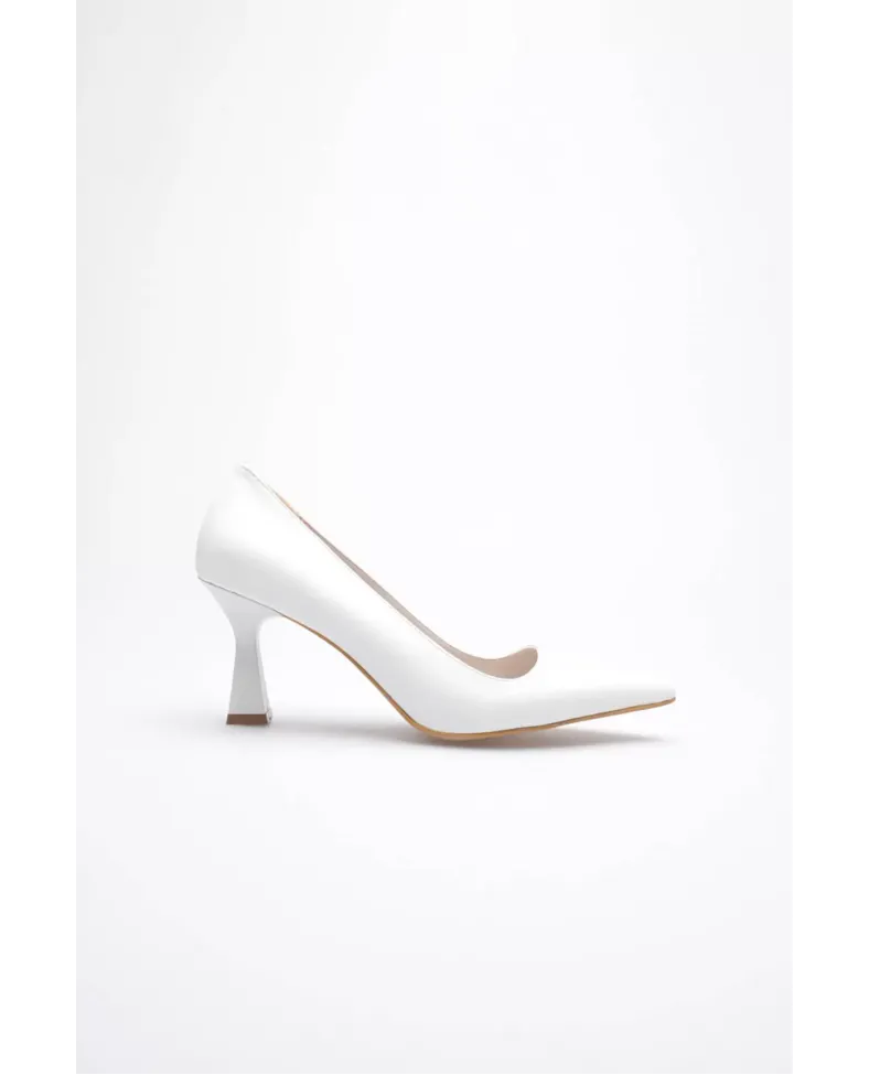 Beyaz Sivri Burun Orta Topuklu Kadın Stiletto TR20MS02B