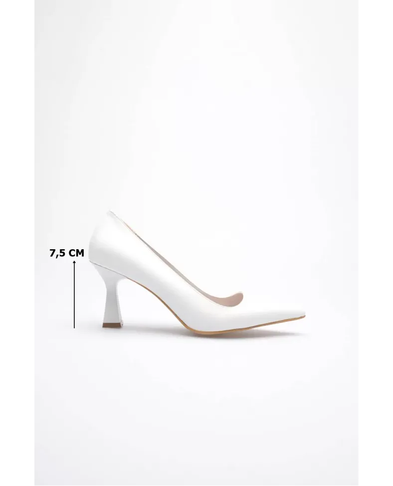 Beyaz Sivri Burun Orta Topuklu Kadın Stiletto TR20MS02B