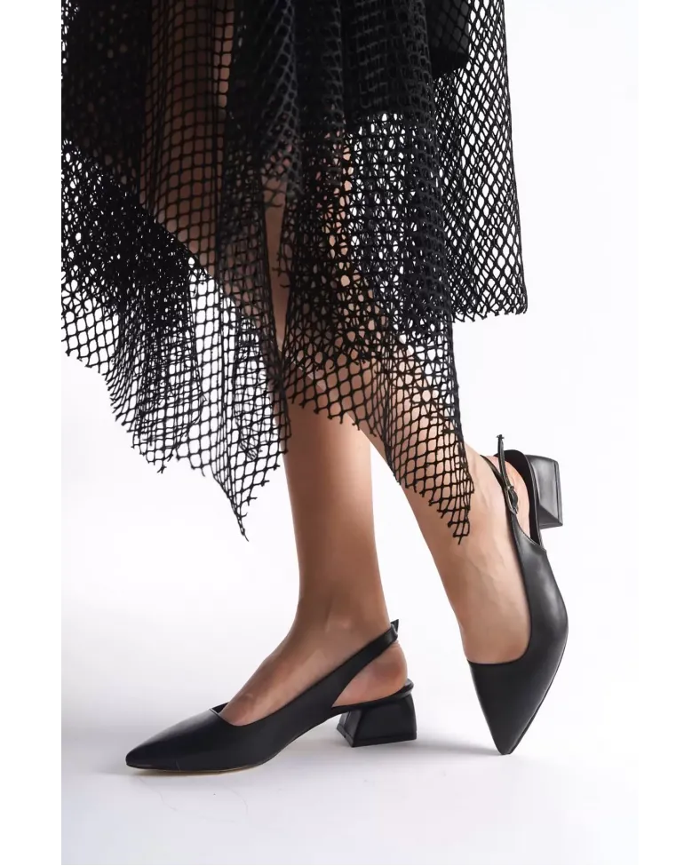 Siyah Mat Kadın Topuklu Ayakkabı TR16MS04A