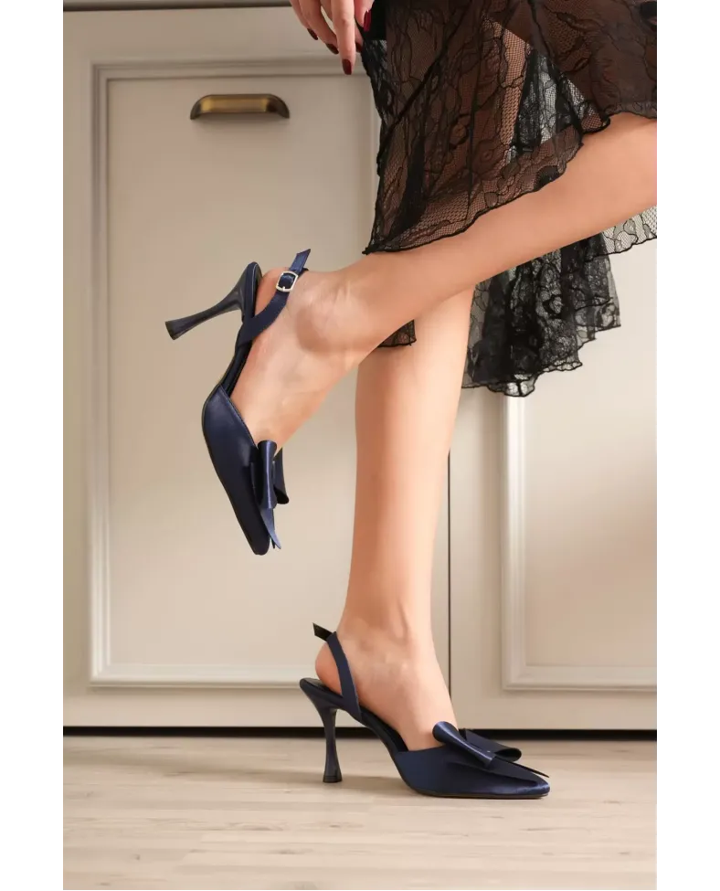 Kadın Lacivert Fiyonklu Saten Slingback Topuklu Ayakkabı TR40MS01E