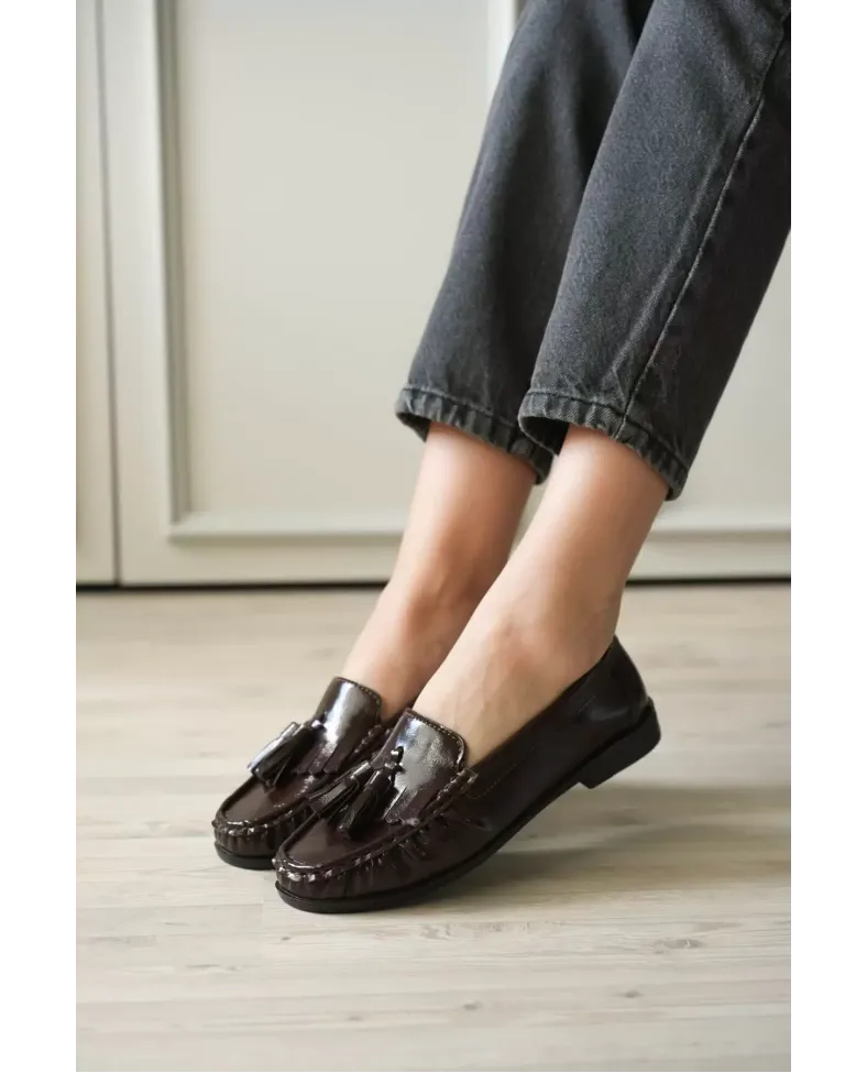Acı Kahve Rugan Püsküllü Kadın Loafer Ayakkabı TR88MS01B