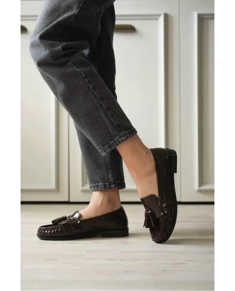 Acı Kahve Rugan Püsküllü Kadın Loafer Ayakkabı TR88MS01B