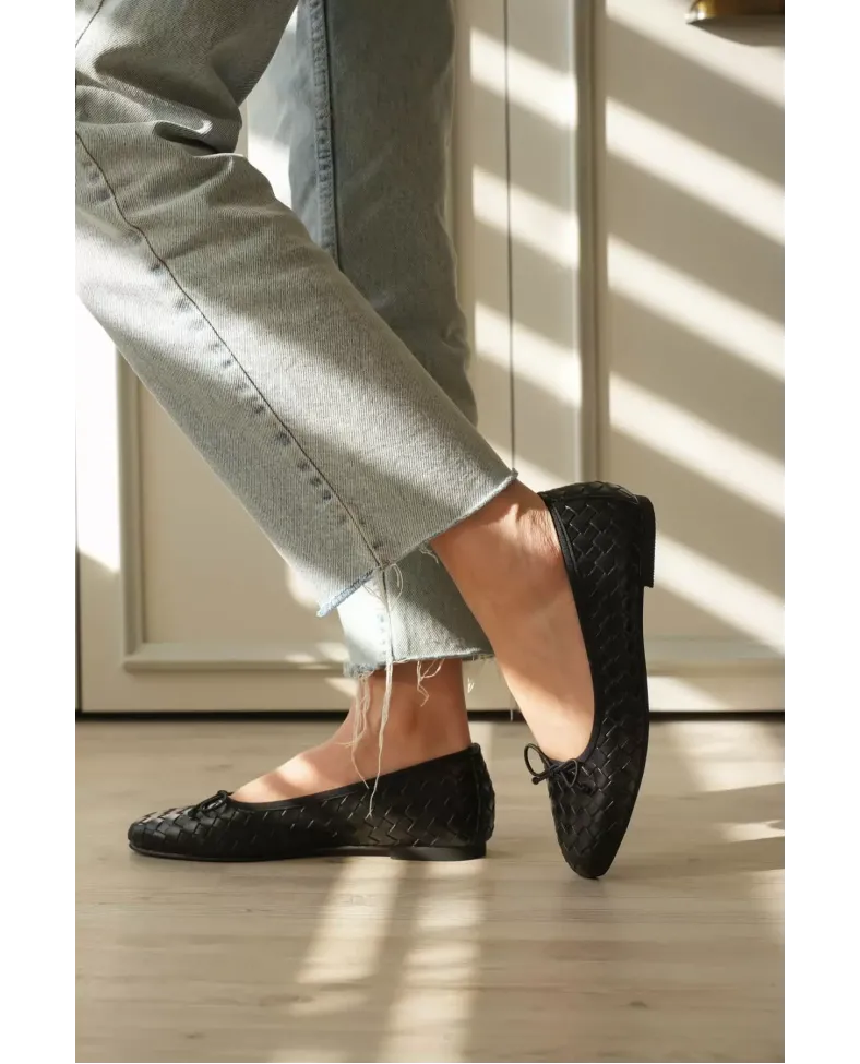 Kadın Siyah Örgü Dokulu Fiyonklu Babet Rahat Günlük Düz Ayakkabı TR23MS05A Somersan Giyim | Kadın, Erkek ve Çocuk Moda