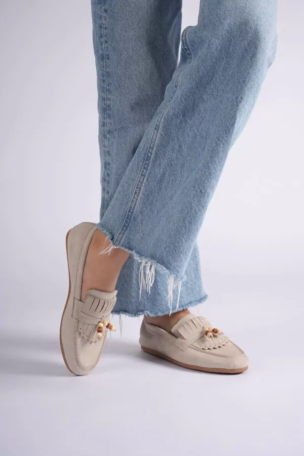 Kadın Bej Süet Boncuk Detaylı Püsküllü Loafer Ayakkabı Rahat Günlük TR19MS03B