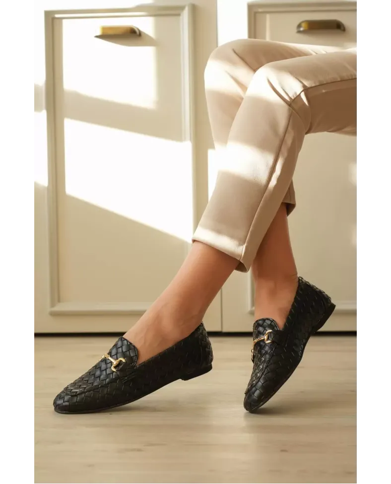 Kadın Siyah Örgü Dokulu Metal Tokalı Loafer Rahat Günlük Ayakkabı TR23MS09A Somersan Giyim | Kadın, Erkek ve Çocuk Moda