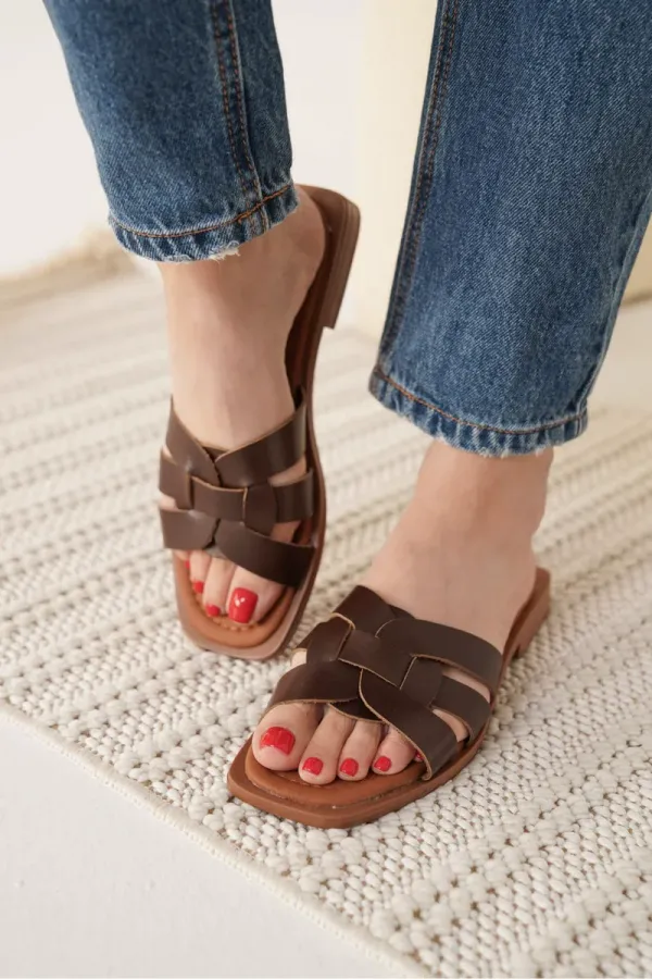 Acı Kahve Hakiki Deri Terlik TR31MY66E