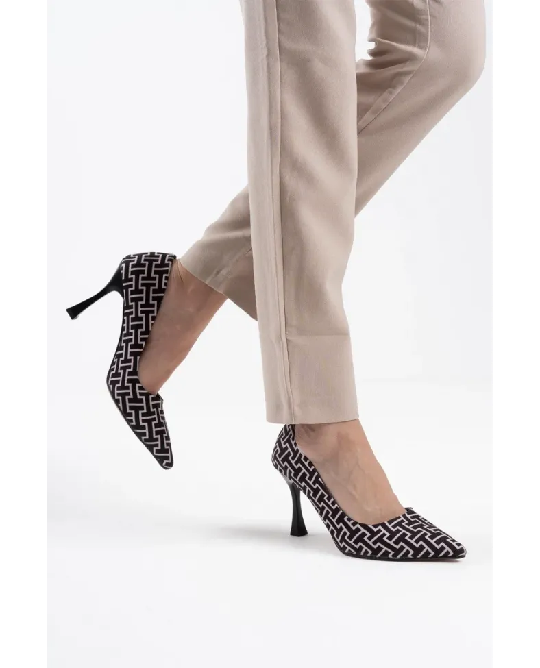 Kadın Siyah Desenli Stiletto TR08MS12A