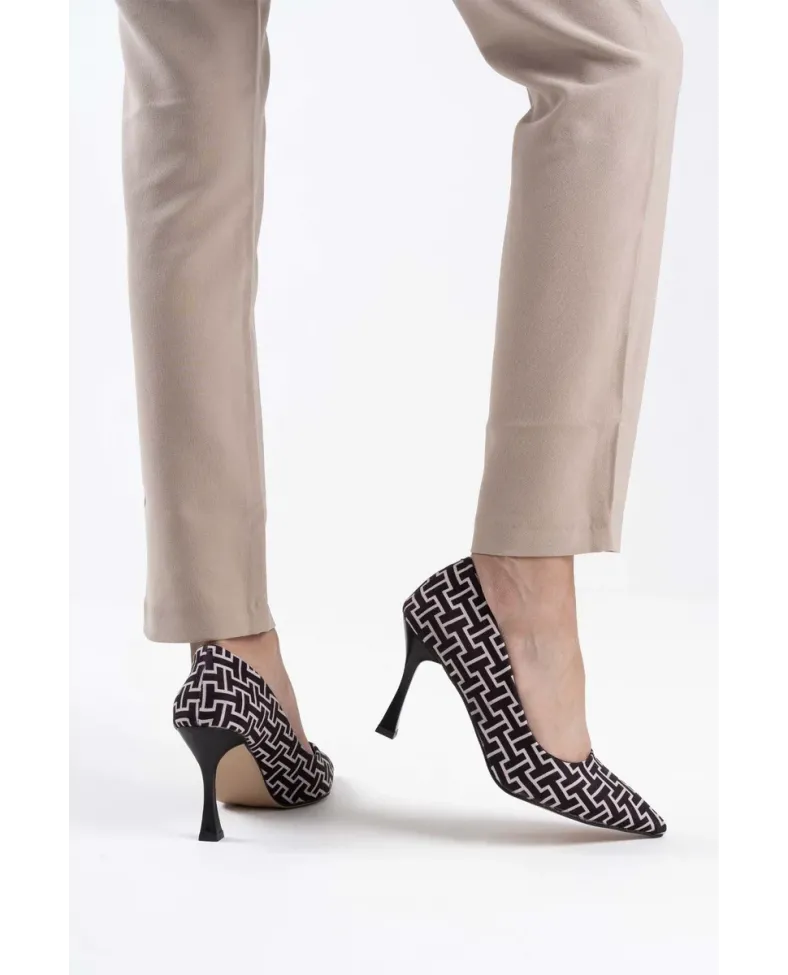 Kadın Siyah Desenli Stiletto TR08MS12A