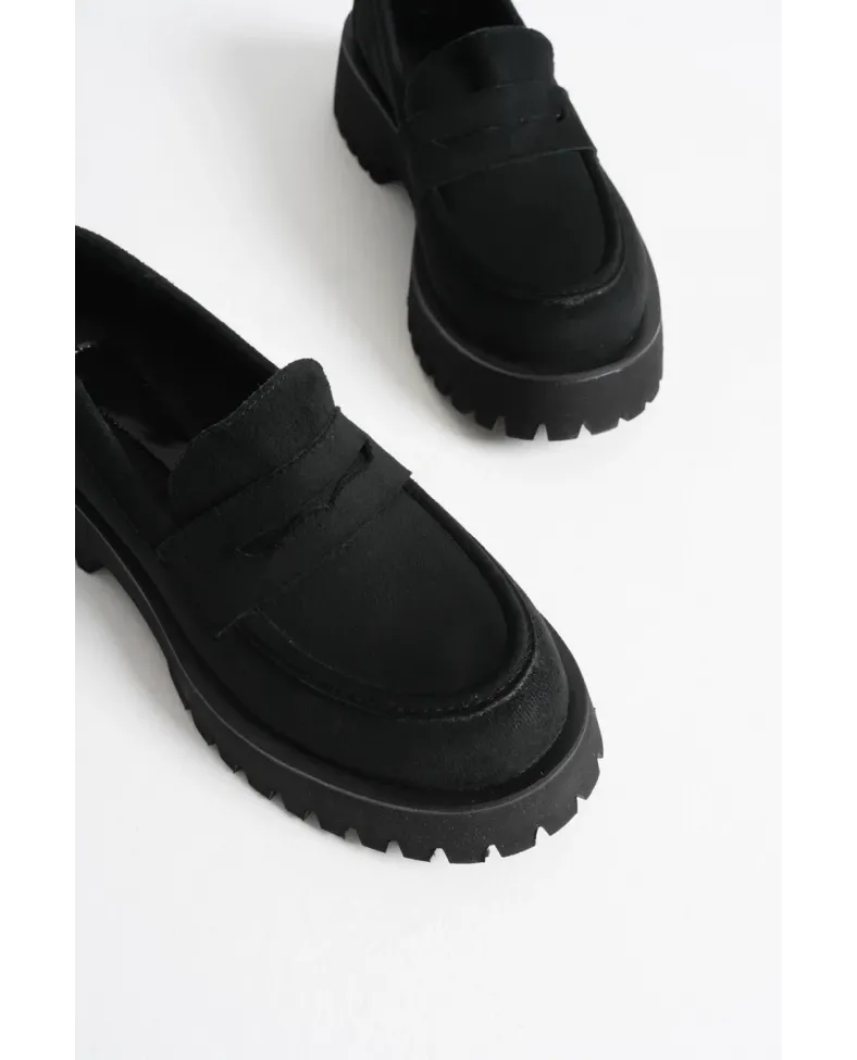 Kadın Günlük Siyah Süet Loafer Ayakkabı TR10MS02C