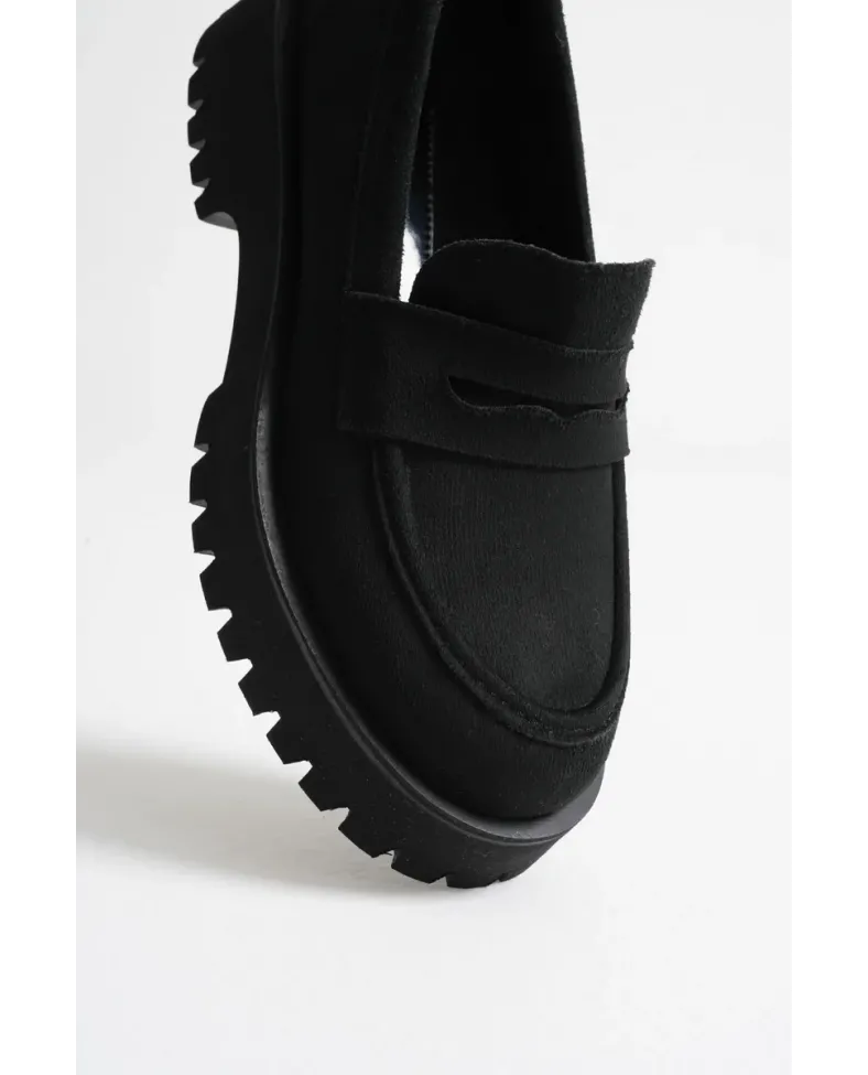 Kadın Günlük Siyah Süet Loafer Ayakkabı TR10MS02C