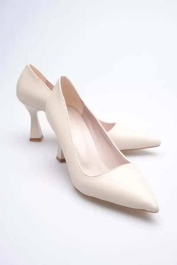 Bej Sivri Burun Orta Topuklu Kadın Stiletto TR20MS02C