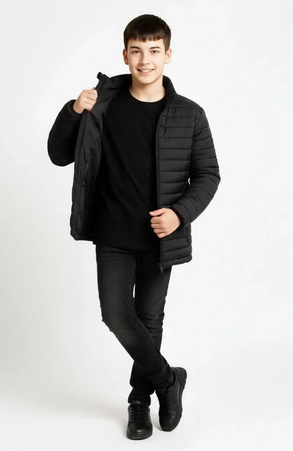 Erkek Çocuk Şişme Mont Hafif ve Sıcak Tutucu Kışlık Fermuarlı Su İtici Rahat Günlük Mont Kapüşonuz Modern Tasarım - Siyah Somersan Giyim | Kadın, Erkek ve Çocuk Moda