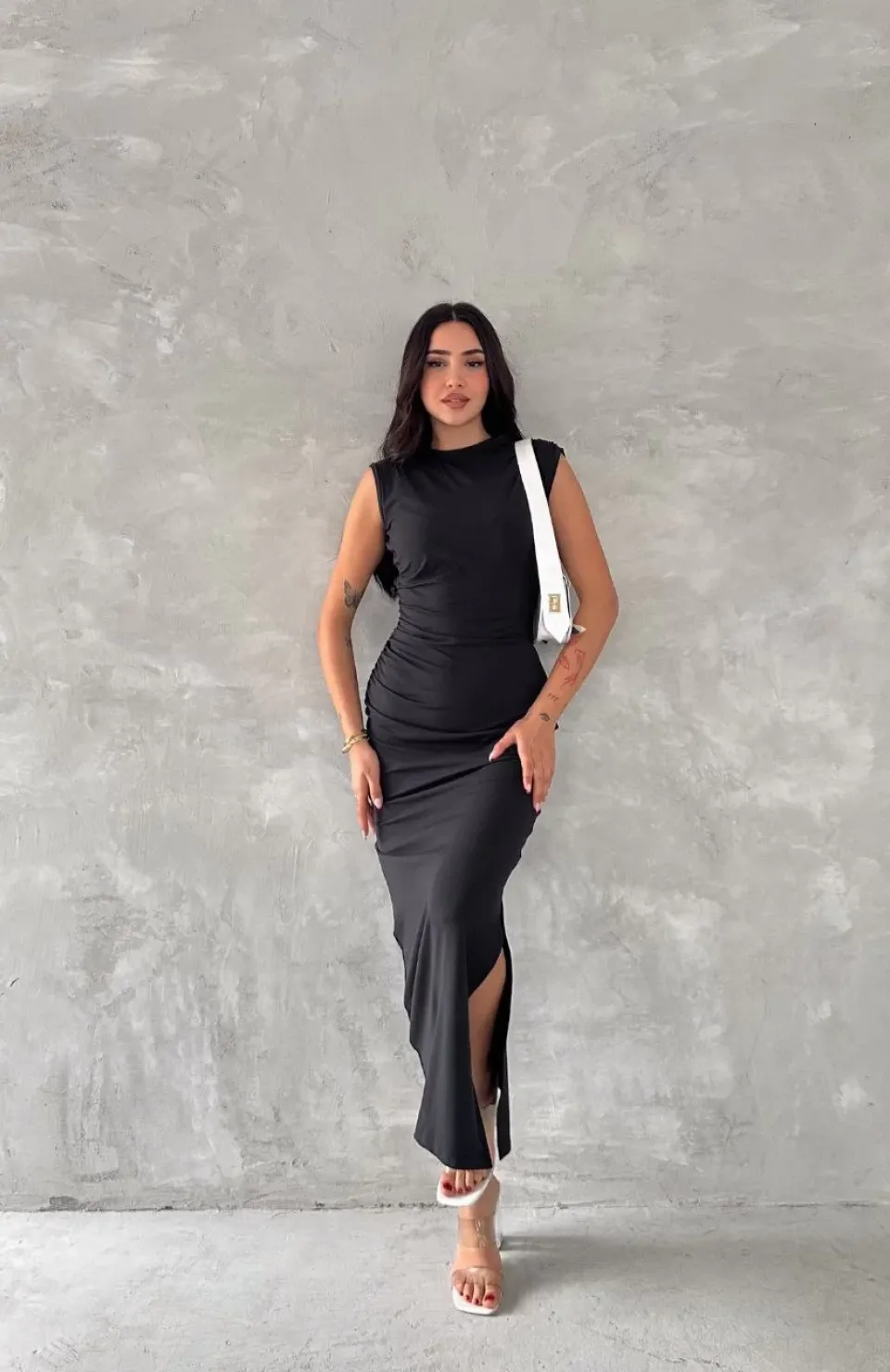 Kolsuz Yırtmaçlı Uzun maxı boy Elbise - Siyah