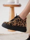 Kadın Gizli Topuk Siyah Taban Leopar Spor Ayakkabı TR10MS01K Somersan Giyim | Kadın, Erkek ve Çocuk Moda