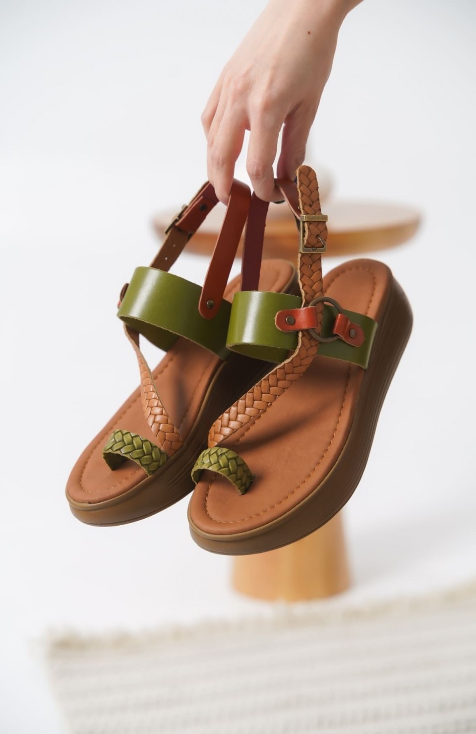 Çok Renkli Hakiki Deri Sandalet TR31MY64E Somersan Giyim | Kadın, Erkek ve Çocuk Moda