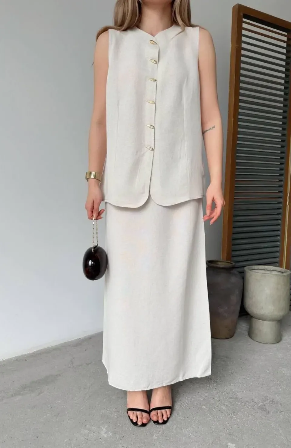 Keten Kolsuz Sıfır Yaka İlik Düğmeli Kolsuz Hırka Etek ikili Takım- Beyaz