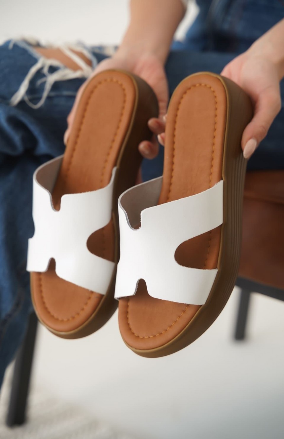 Beyaz Hakiki Deri Terlik TR31MY54B Somersan Giyim | Kadın, Erkek ve Çocuk Moda