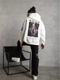 Unisex Sırt Baskılı Kapüşonlu Üç İplik Oversize Sweatshirt - Beyaz Somersan Giyim | Kadın, Erkek ve Çocuk Moda