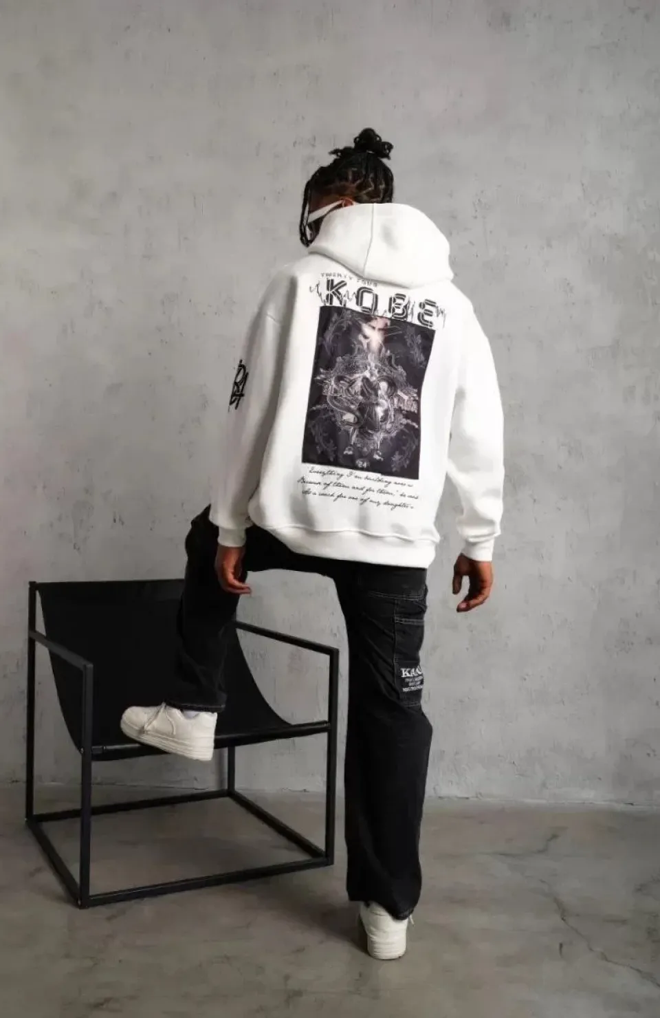 Unisex Sırt Baskılı Kapüşonlu Üç İplik Oversize Sweatshirt - Beyaz Somersan Giyim | Kadın, Erkek ve Çocuk Moda