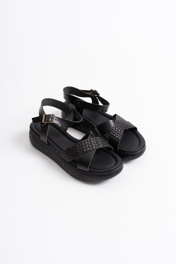 Siyah Hakiki Deri Sandalet TR31MY58A