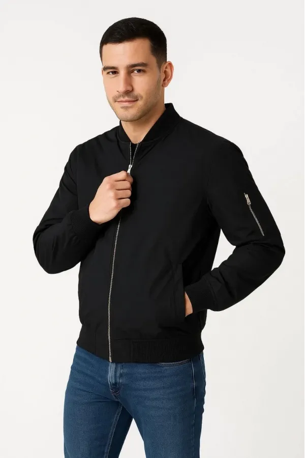 Erkek Bomber Mont Ceket – Fermuarlı, Kapitone İçi Astarlı, Su İtici Kumaş, Regular Fit, Uzun Kollu, Yandan Cepli, Bahar & Kış Rahat Günlük Stil - Siyah