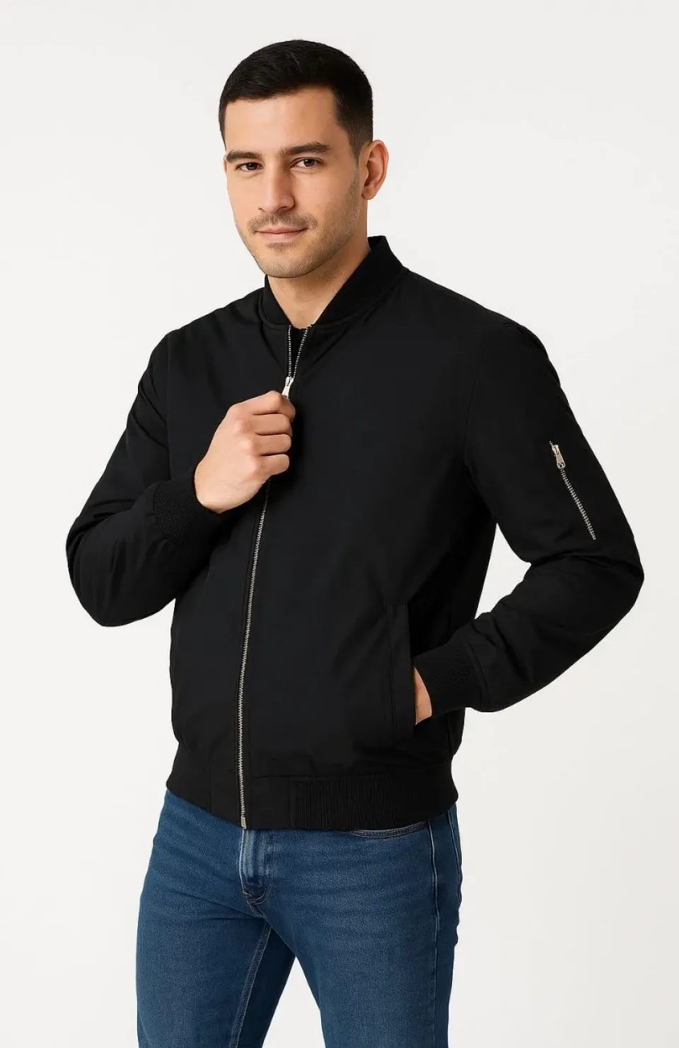 Erkek Bomber Mont Ceket – Fermuarlı, Kapitone İçi Astarlı, Su İtici Kumaş, Regular Fit, Uzun Kollu, Yandan Cepli, Bahar & Kış Rahat Günlük Stil - Siyah