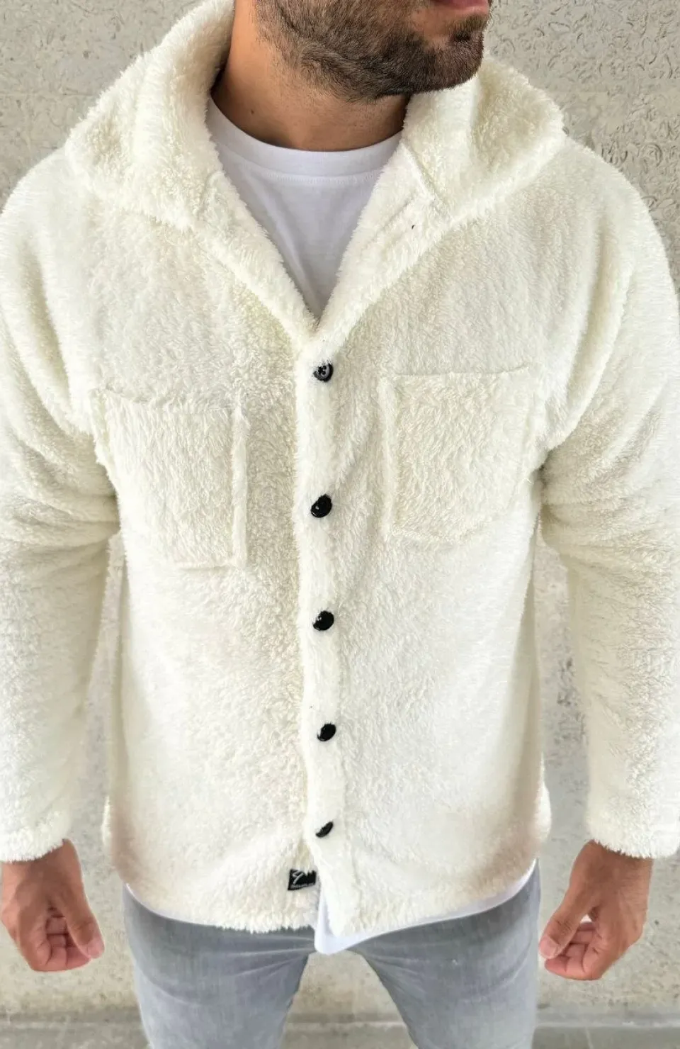 Erkek Pelüş Polar Hırka Gömlek – Yakalı, İlik Düğmeli, Göğüs Cepli, Yumuşak Dokulu Kışlık Regular Fit Rahat Günlük Model - Beyaz