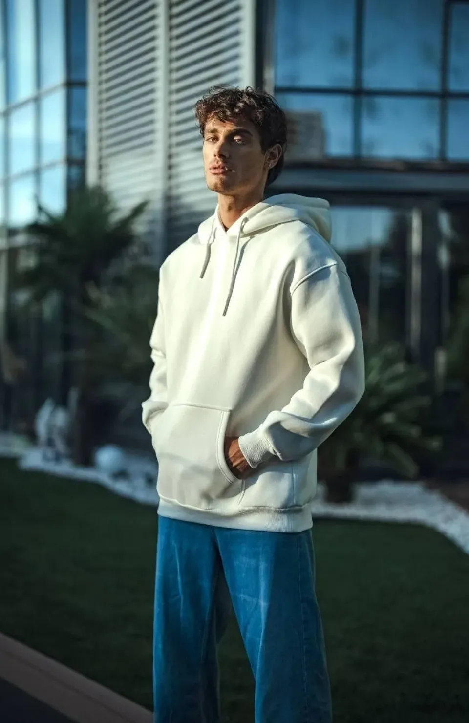 Üç İplik Penye Kapşonlu Basic SweatShirt - Beyaz Somersan Giyim | Kadın, Erkek ve Çocuk Moda