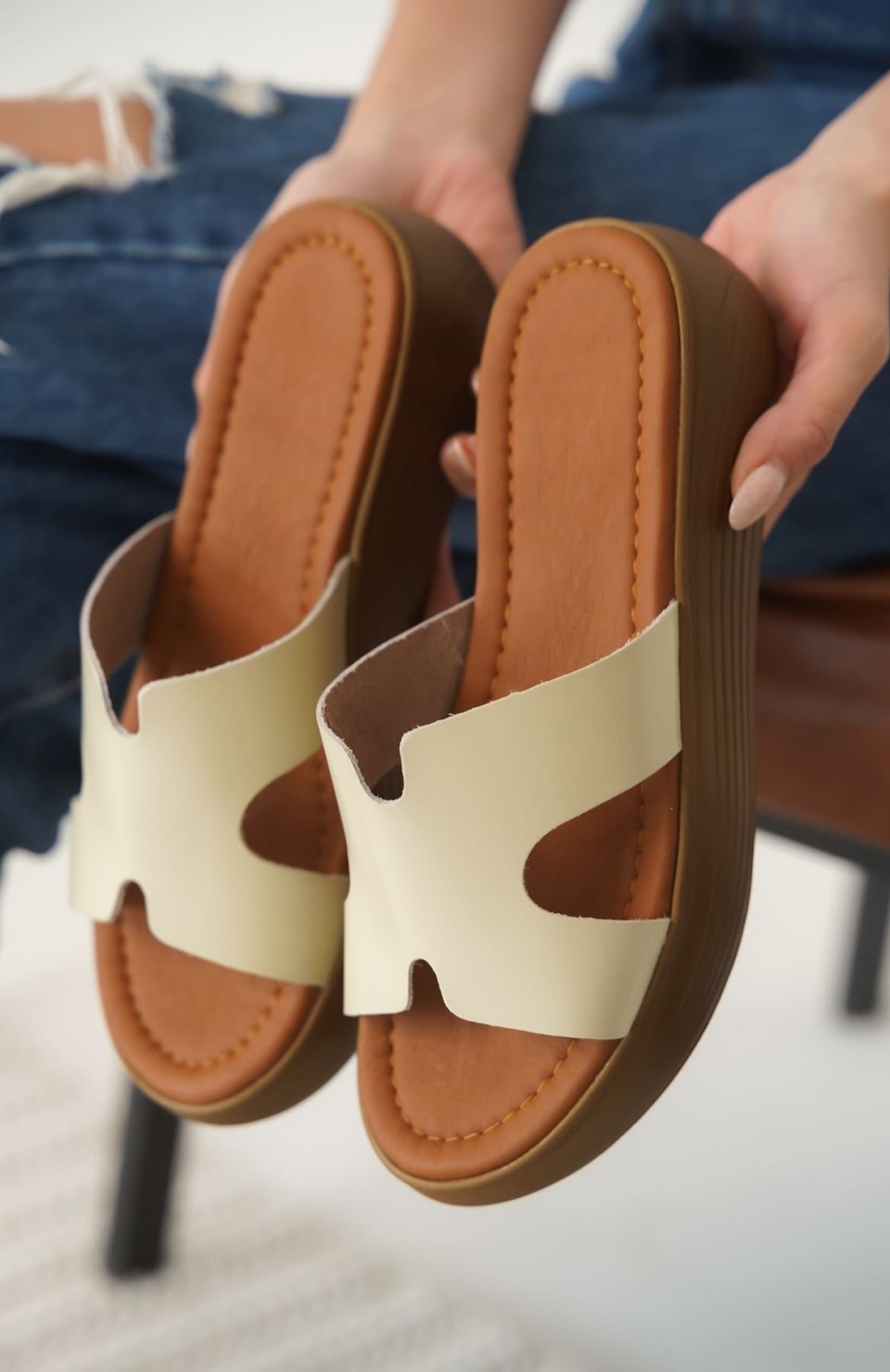 Bej Hakiki Deri Terlik TR31MY54C Somersan Giyim | Kadın, Erkek ve Çocuk Moda