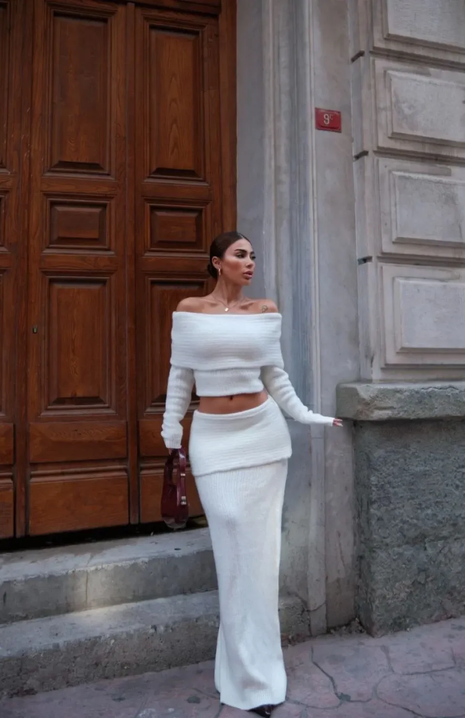 Straplez , Madonna , Carmen Yaka Croplu Uzun Etekli ikili Takım Triko - Beyaz