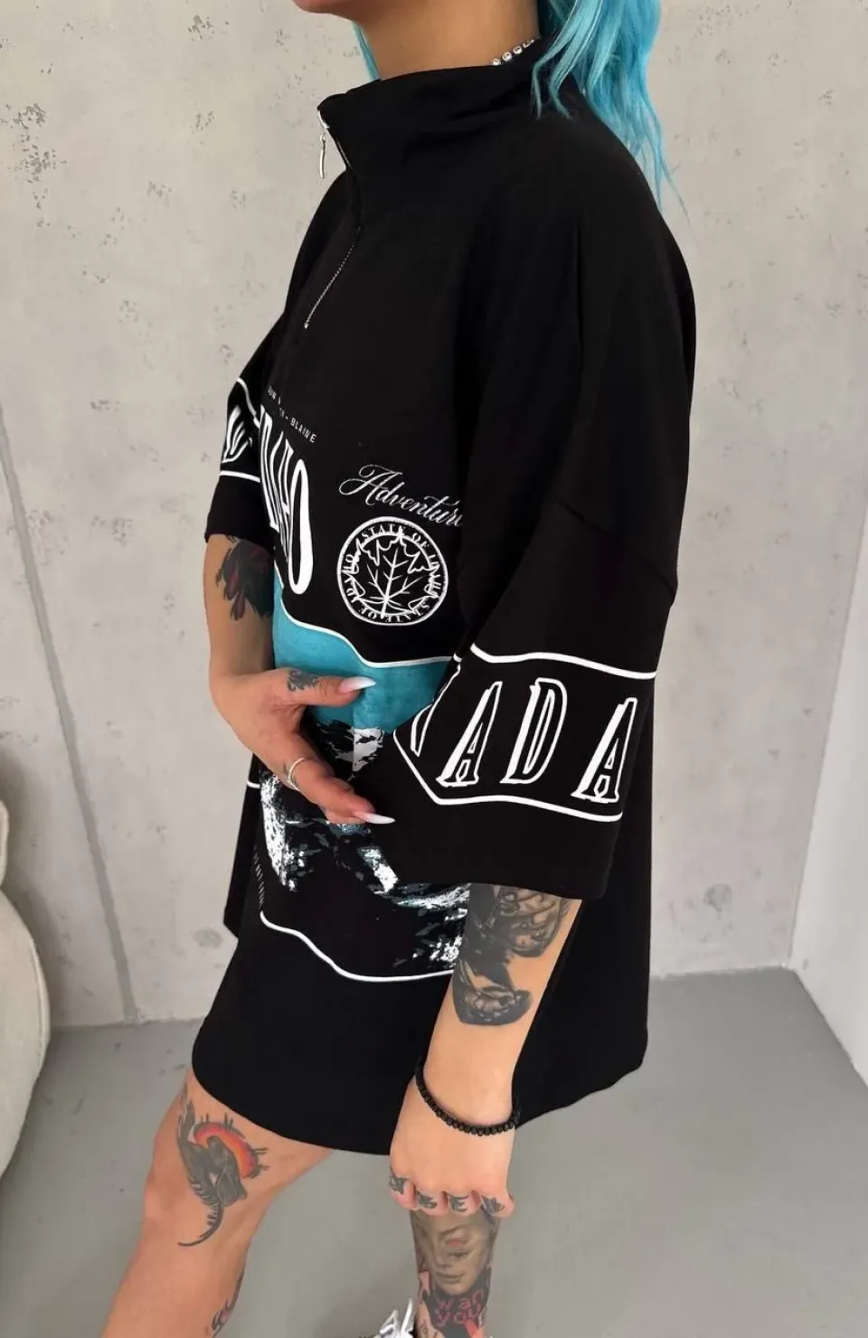 Unisex Baskılı Yarım Fermuarlı T-Shirt - Siyah