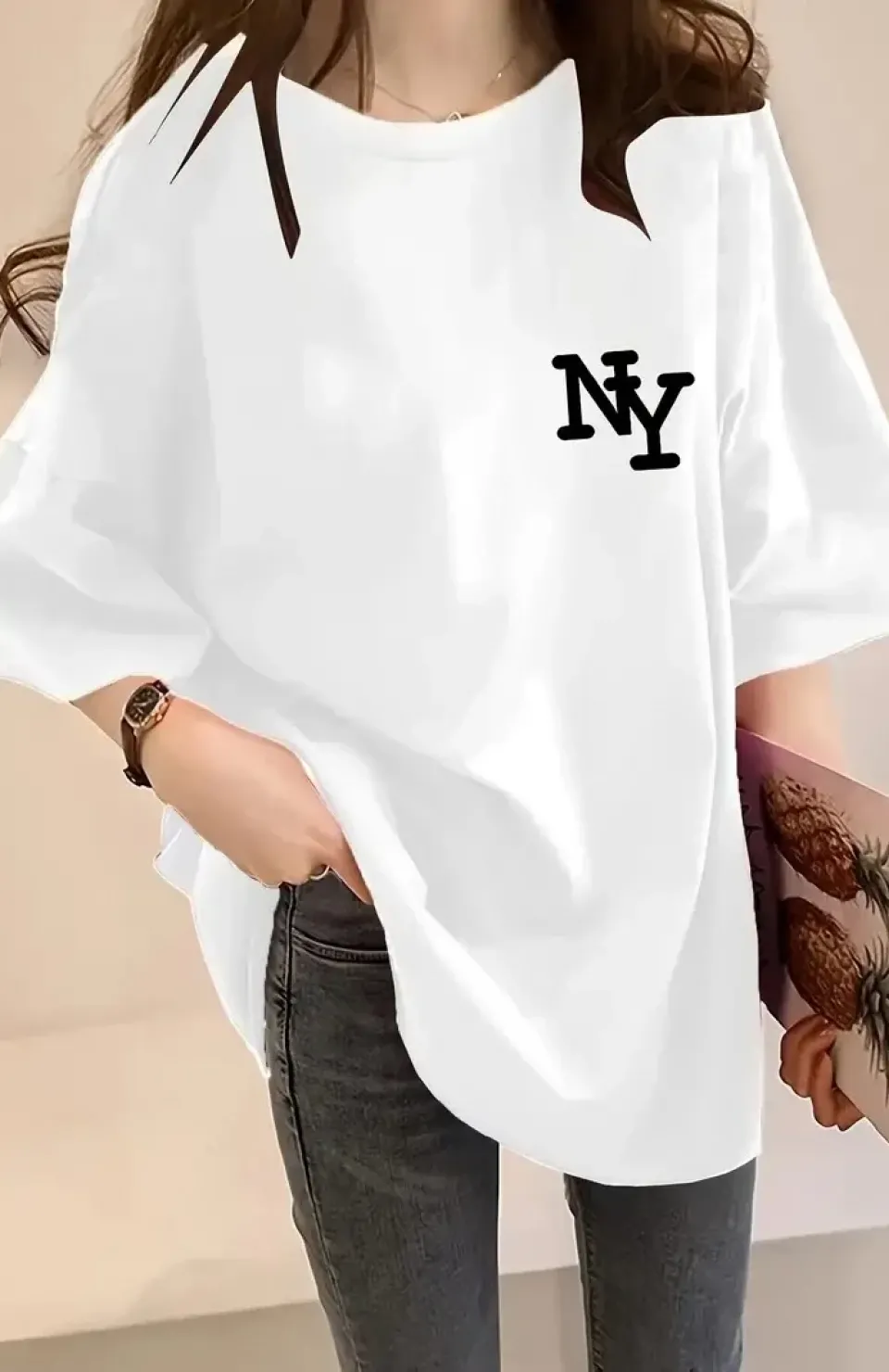 Kadın Eğlenceli Harf NY Baskılı Bisiklet Yaka Tişört - Rahat Polyester, Makinede Yıkanabilir - Yaz ve Fitness için Mükemmel, Yuvarlak Yaka- Beyaz