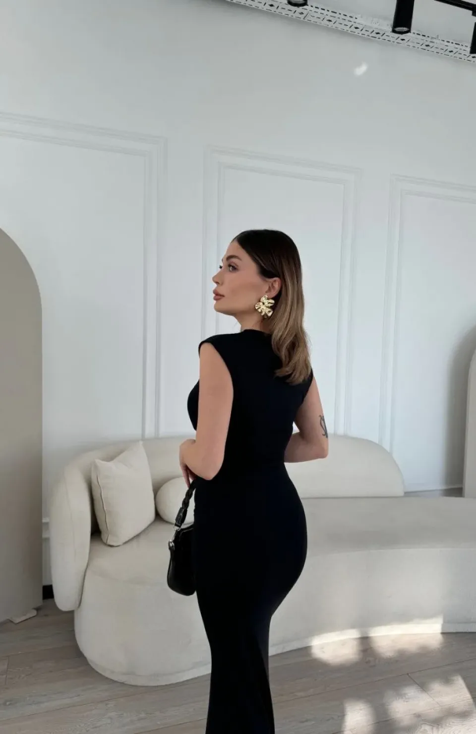 Kolsuz Uzun Likralı Elbise - Siyah