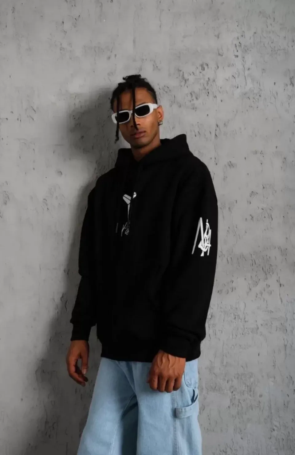 Unisex Sırt Baskılı Kapüşonlu Üç İplik Oversize Sweatshirt - Siyah Somersan Giyim | Kadın, Erkek ve Çocuk Moda