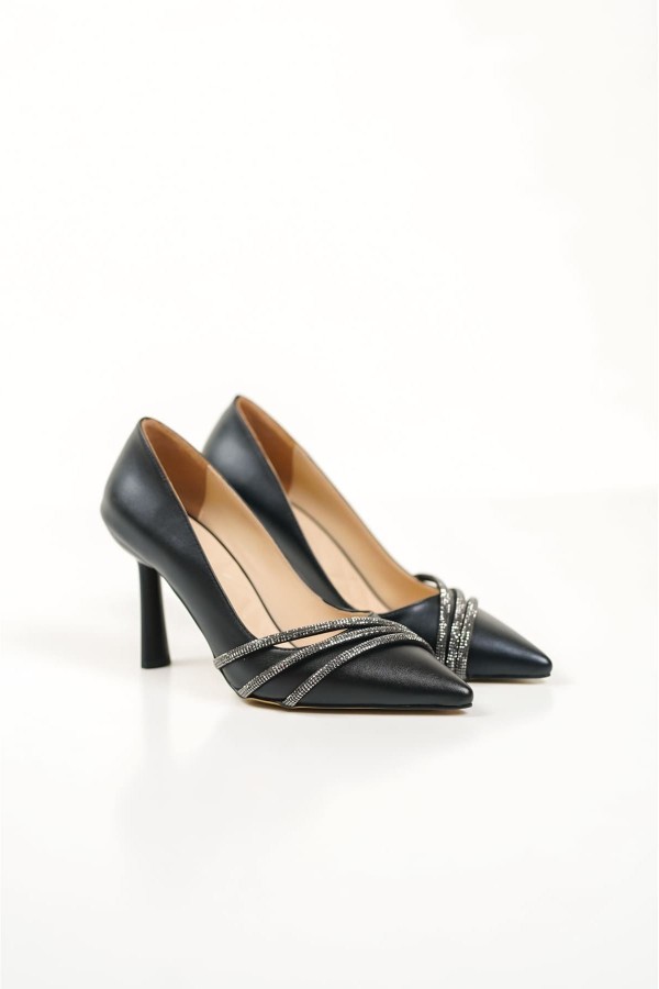 Siyah Taşlı Kadın Ayakkabı TR08MS14A