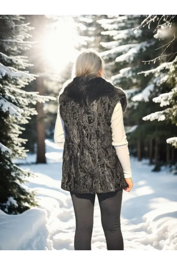 Kadın Kolsuz Hakiki Kürk - Siyah