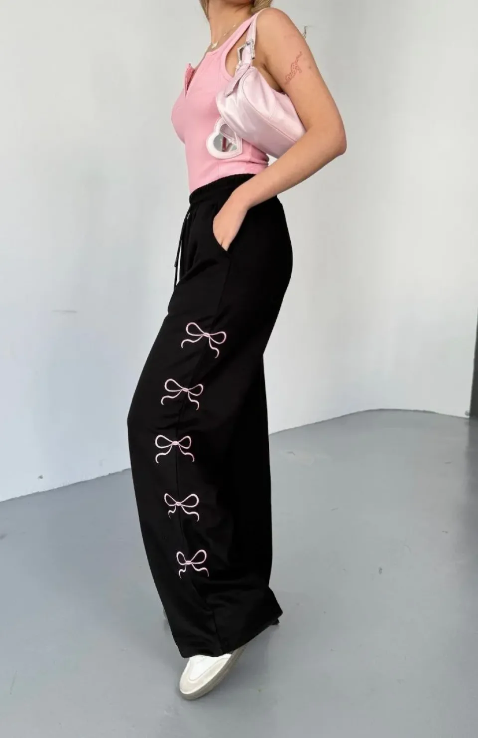 Osy Modal Yumuşak Dokulu Kumaş Nakış işlemeli Rahat Bol Paça Eşofman Pantalon - Siyah