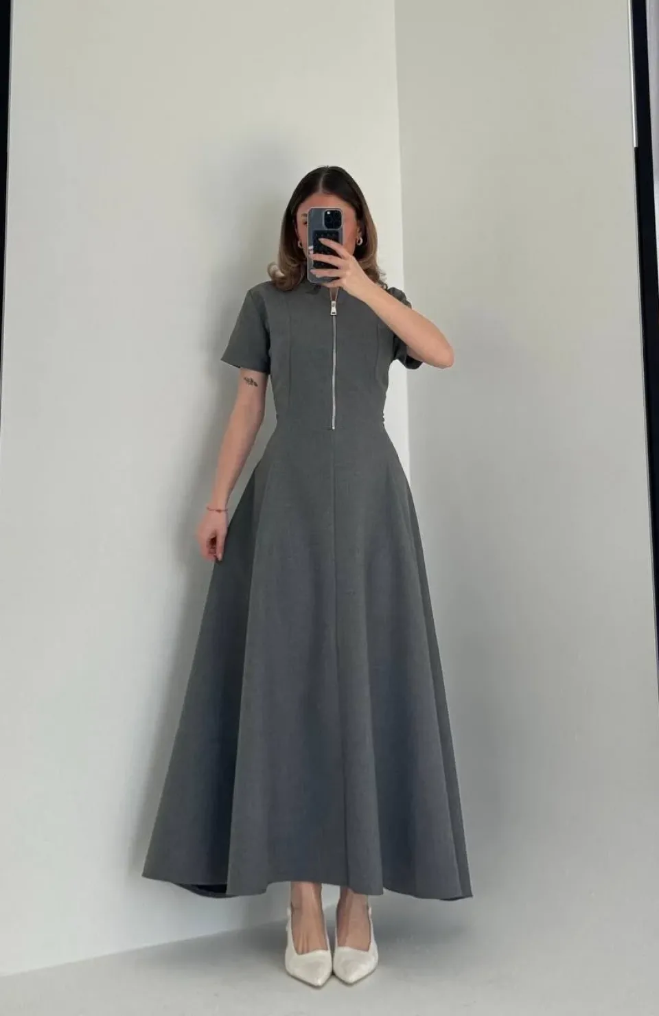 Kısa Kollu Önden Fermuarlı Çan Etekli Uzun Elbise - Antrasit