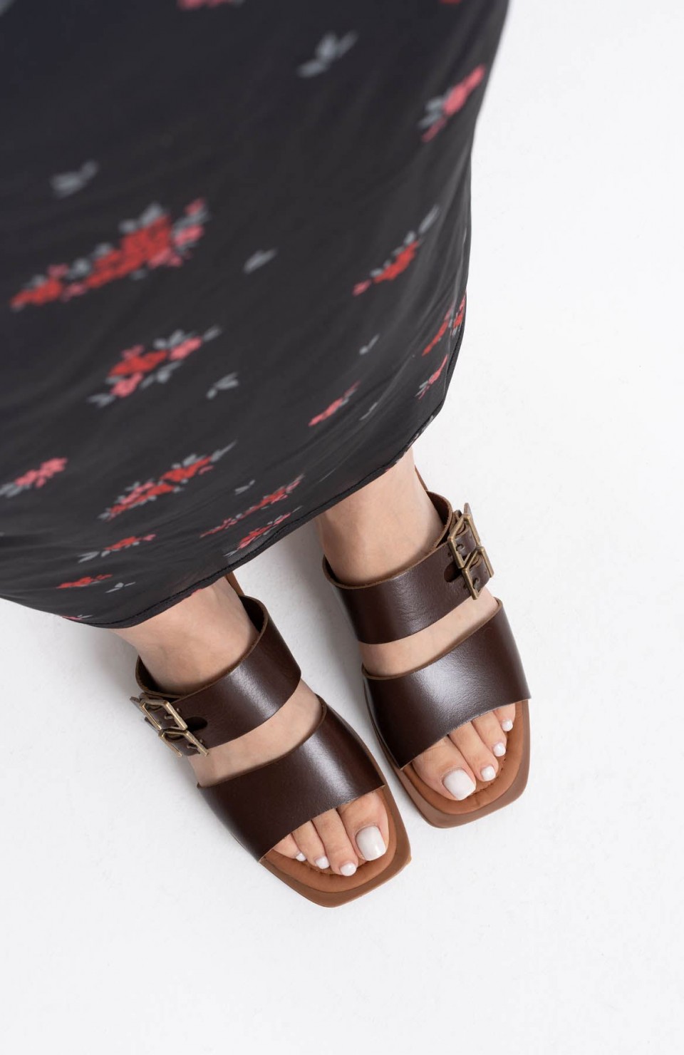 Acı Kahve Hakiki Deri Terlik TR31MY33D Somersan Giyim | Kadın, Erkek ve Çocuk Moda