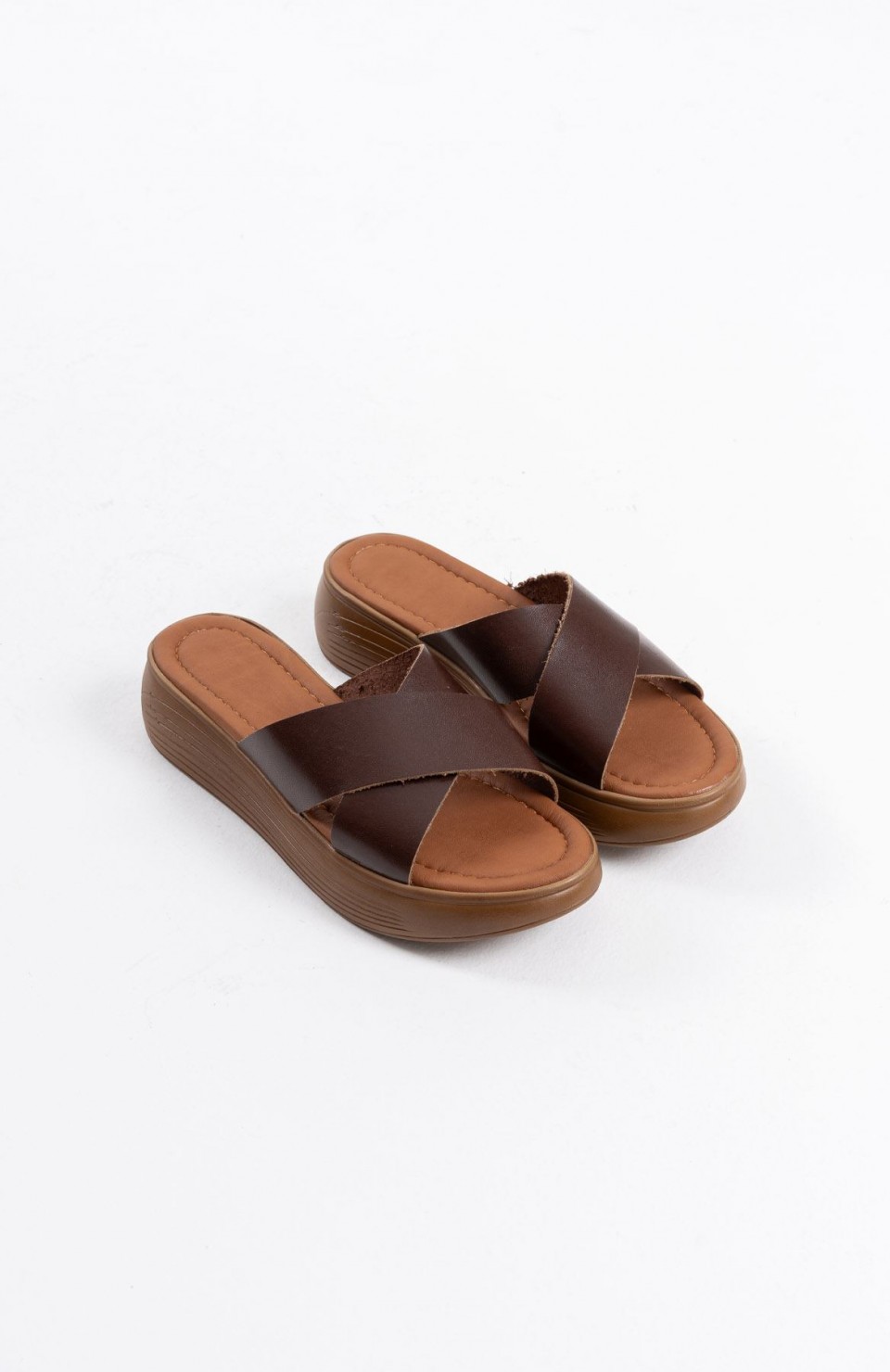 Acı Kahve Hakiki Deri Terlik TR31MY54L Somersan Giyim | Kadın, Erkek ve Çocuk Moda