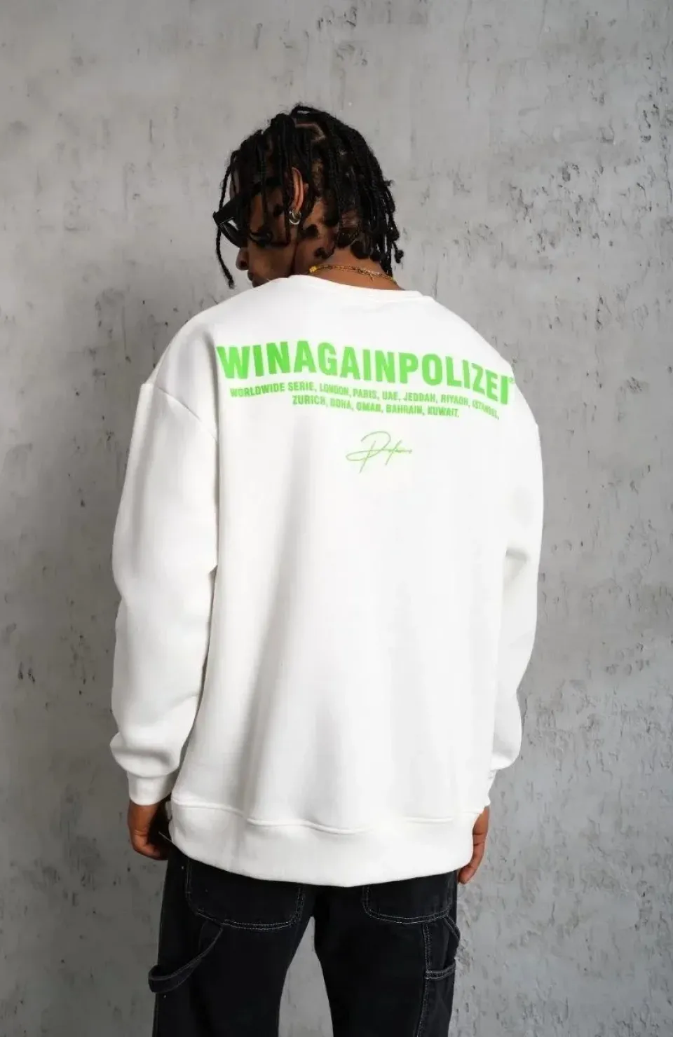 Erkek Oversize Sweatshirt – Beyaz Renk | Ön ve Sırt Baskılı, Üç İplik İçi Pamuklu Kumaş, Rahat Kalıp, Ribanalı Kışlık Sweat | Winagain Polizei Serisi - Beyaz