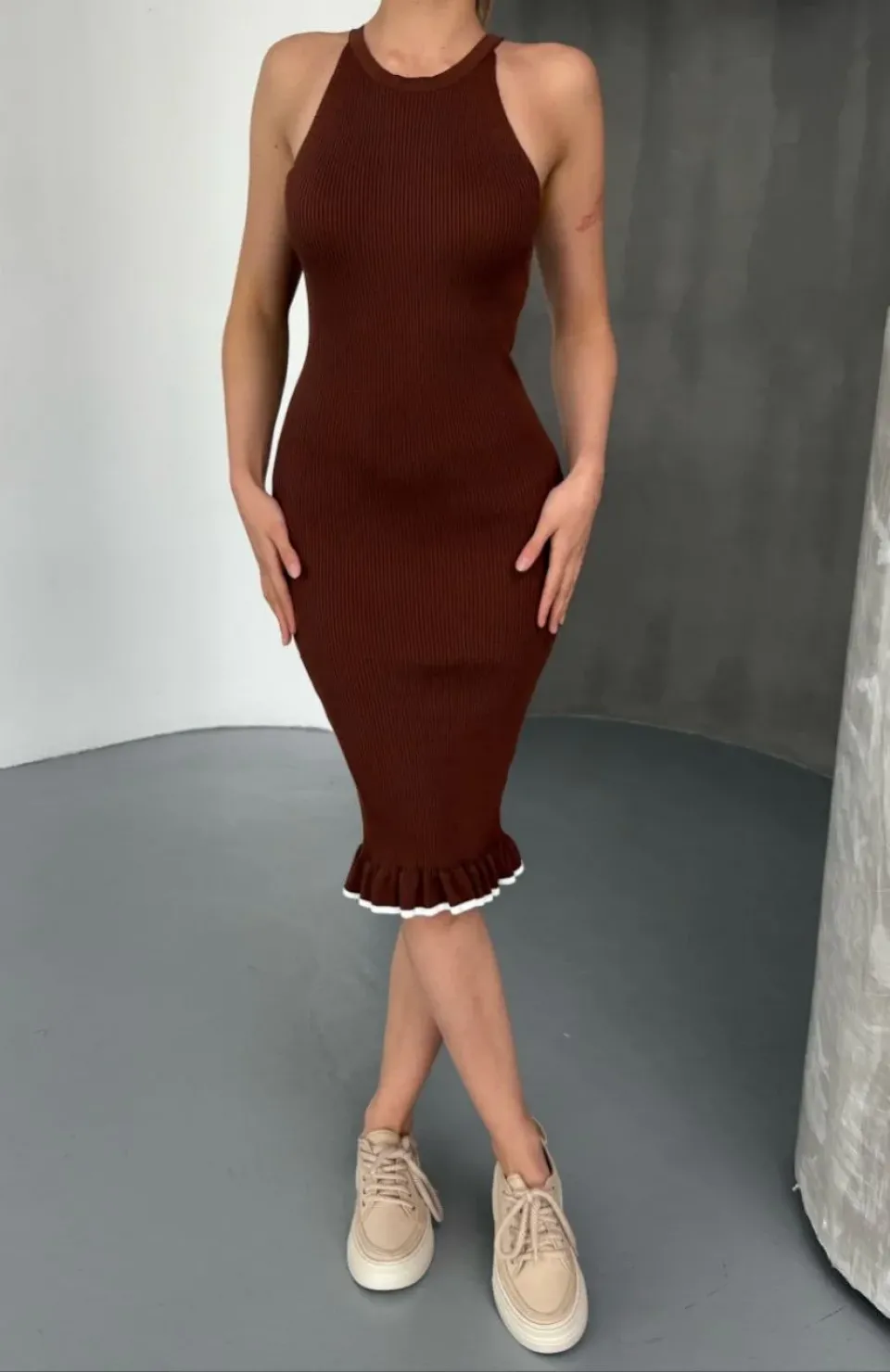 Fırfır Detaylı Triko Elbise- Kahverengi