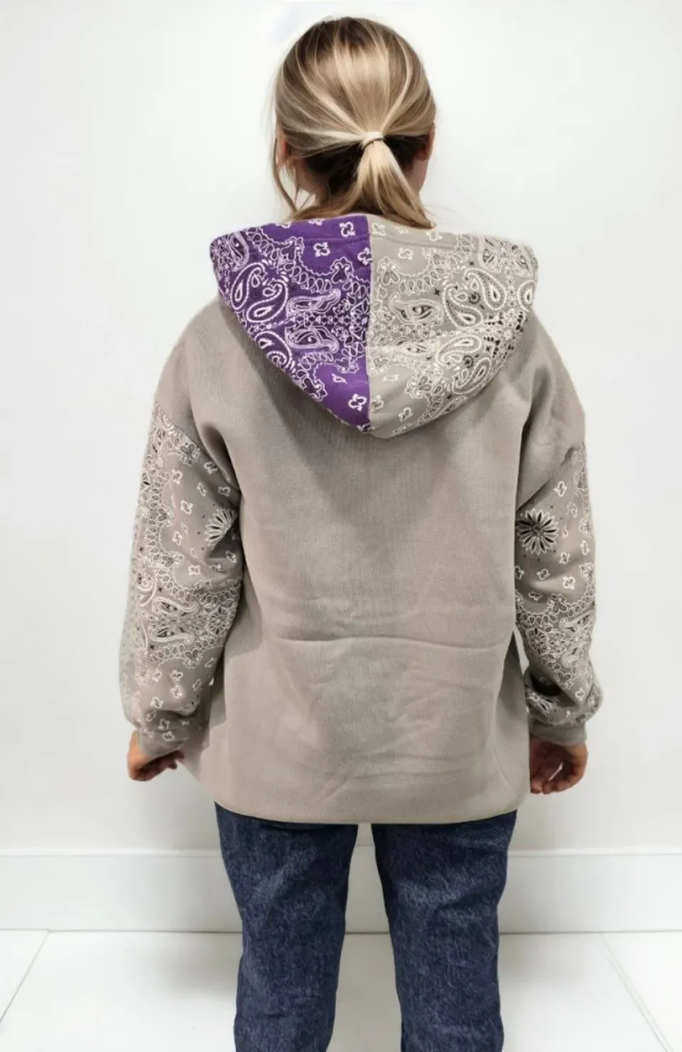 Kadın Baskılı Kapüşonlu Sweatshirt - Gri