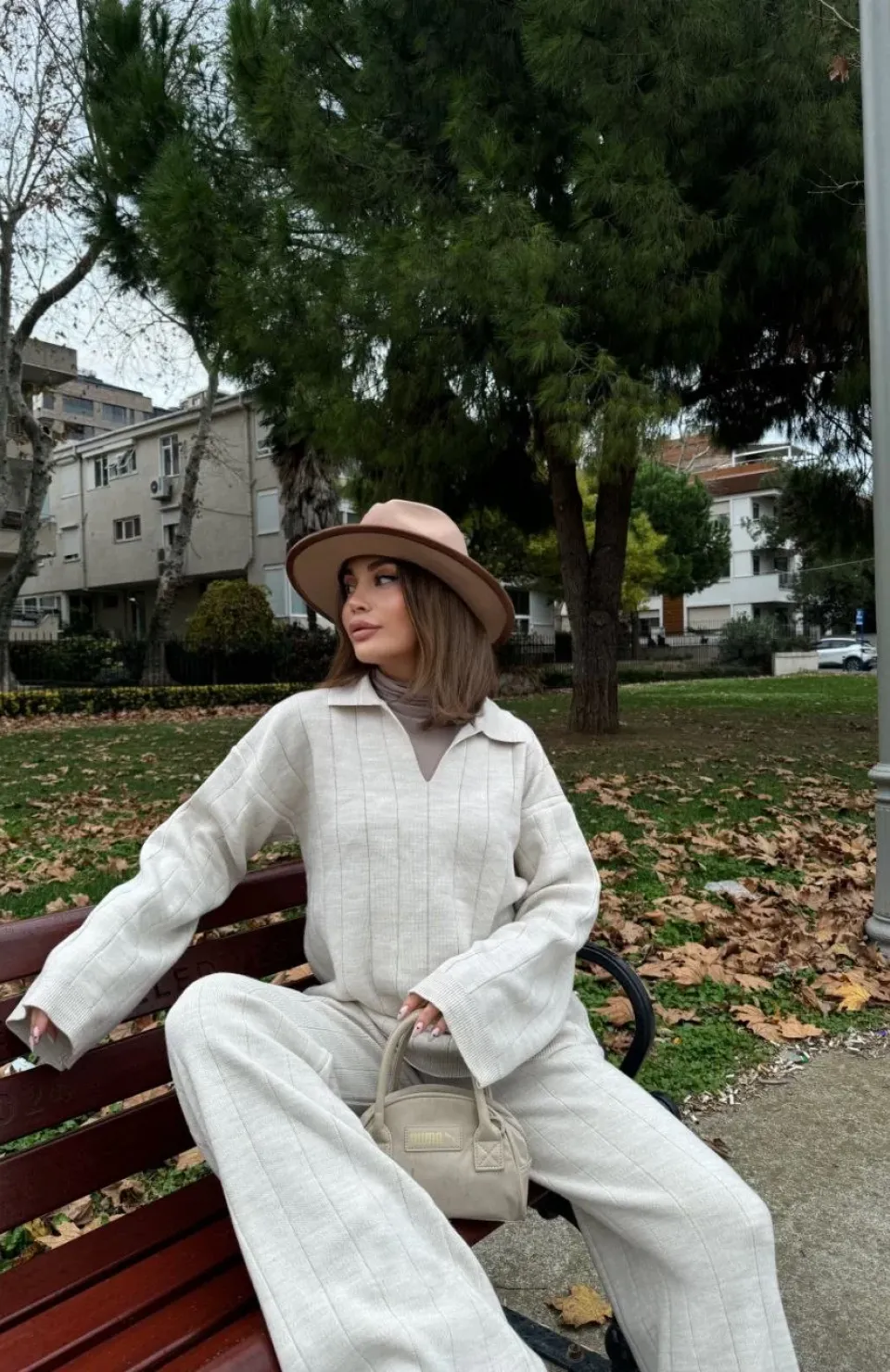 Yakalı Cizgi Detaylı Triko İkili Takım - Beyaz