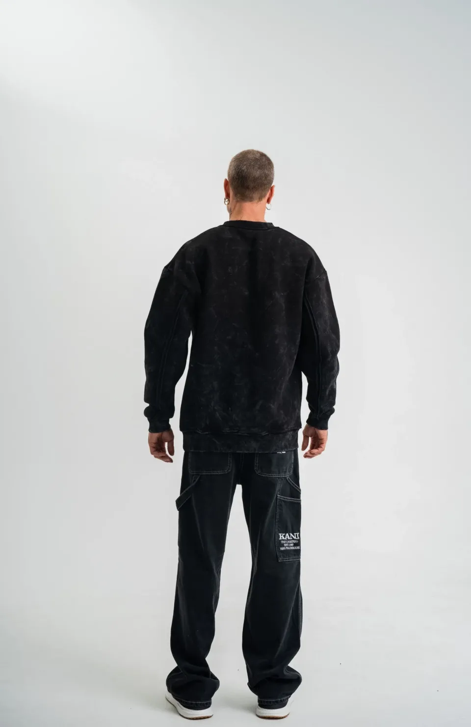 Unisex Bisiklet Yaka Özel Pis Dikişli Yıkamalı SweatShirt - Siyah