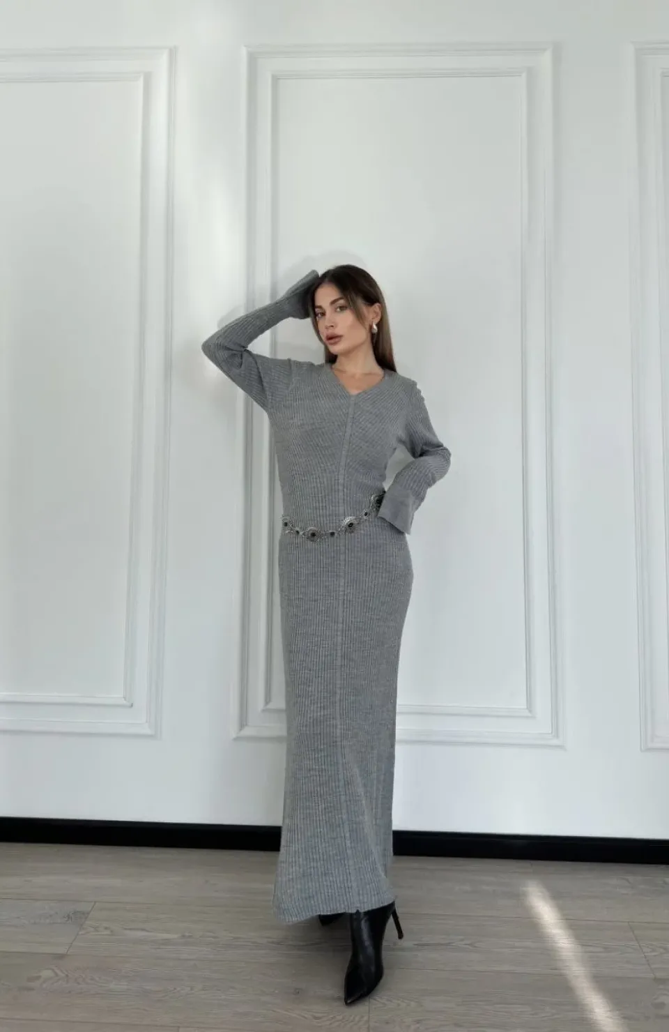 V Yaka Fitilli Uzun Elbise- Gri