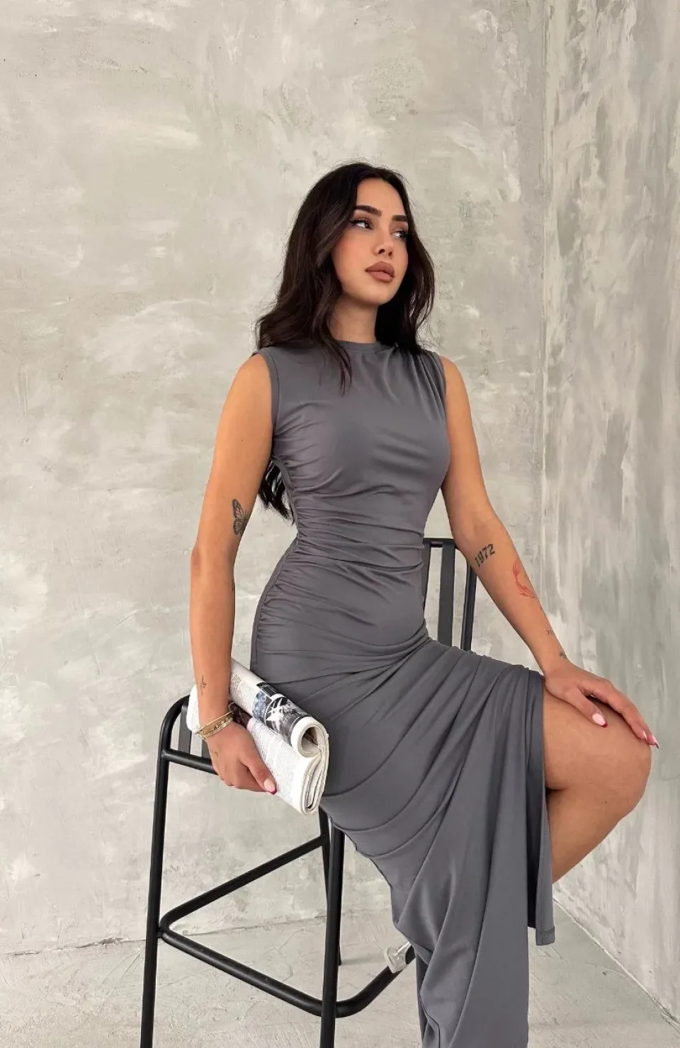 Kolsuz Yırtmaçlı Uzun maxı boy Elbise - Gri